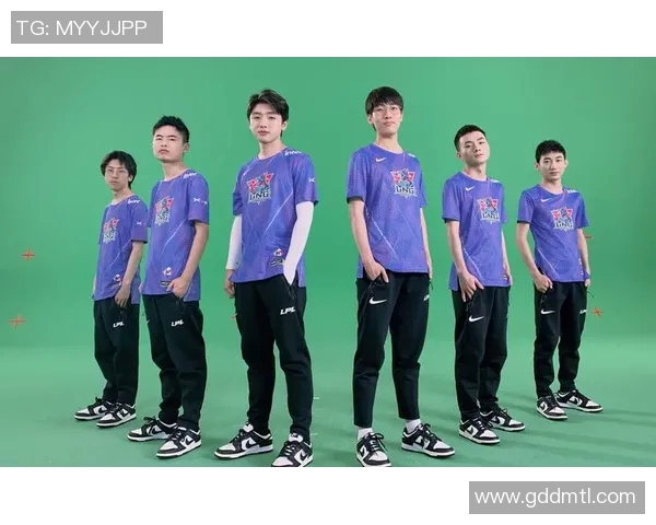 LNG战队边路渗透策略分析及其在比赛中的成效与不足之处探讨 LNG战队边路渗透策略分析及其在比赛中的成效与不足之处探讨