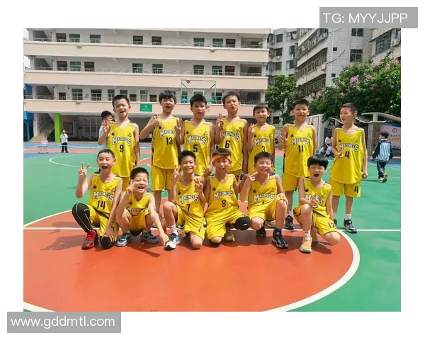 全运会特别报道：北京篮球队如何逆袭夺冠展现团队精神与拼搏意志